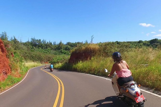Single Passenger Moped/Scooter - 18+ NO Motorcycle License Needed - What’s Included, and Why It Matters on Maui Roads