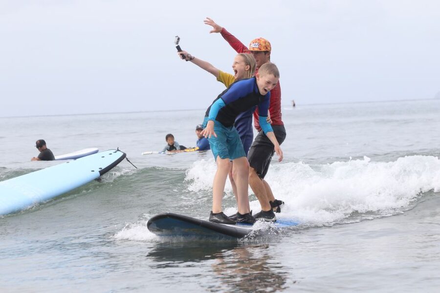 South Maui: Semi-Private Surf Lesson - Semi-private class size: why couples and kids love this format