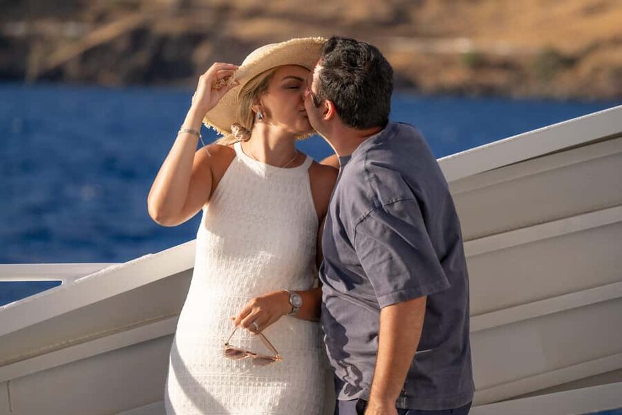 South Maui: Sunset Prime Rib or Island Fish Dinner Cruise - Live Hawaiian music and onboard service that sets the mood