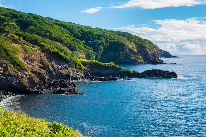 Ultimate Hana Full-Day Adventure Tour - Group size, guide storytelling, and fitting it to your fitness level