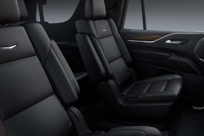 VIP Private Maui OGG Arrival Transfer in Black Cadillac Escalade - The chilled towels and water that feel like a reset